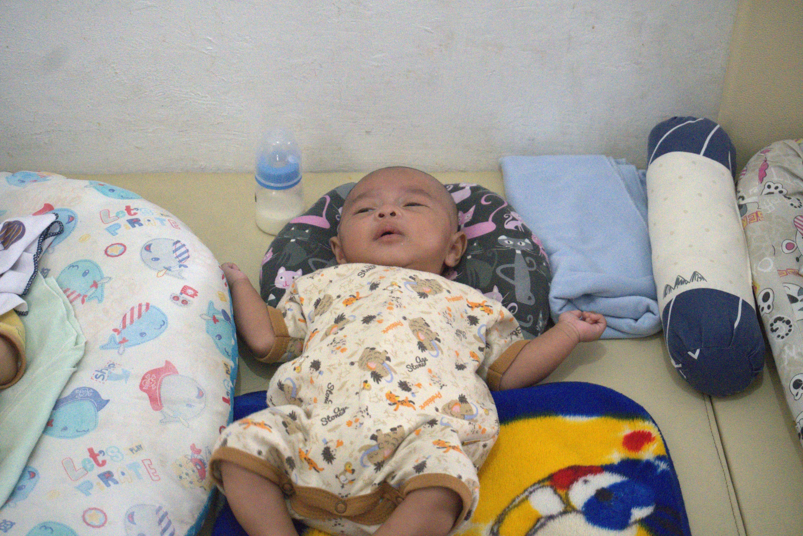 Lembaga donasi panti bayi