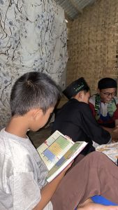 donasi pondok pesantren bantu teman Indonesia